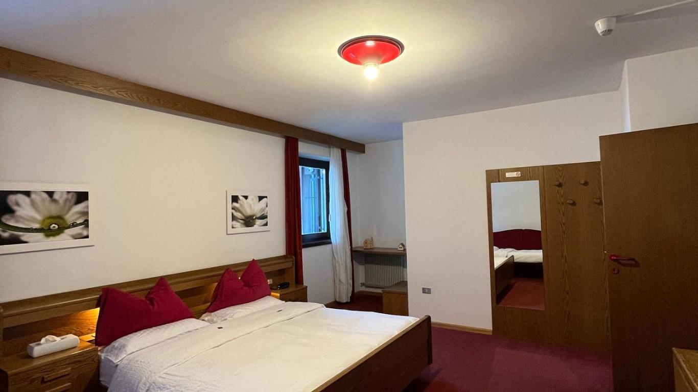Hotel La Baita Madonna Exteriör bild